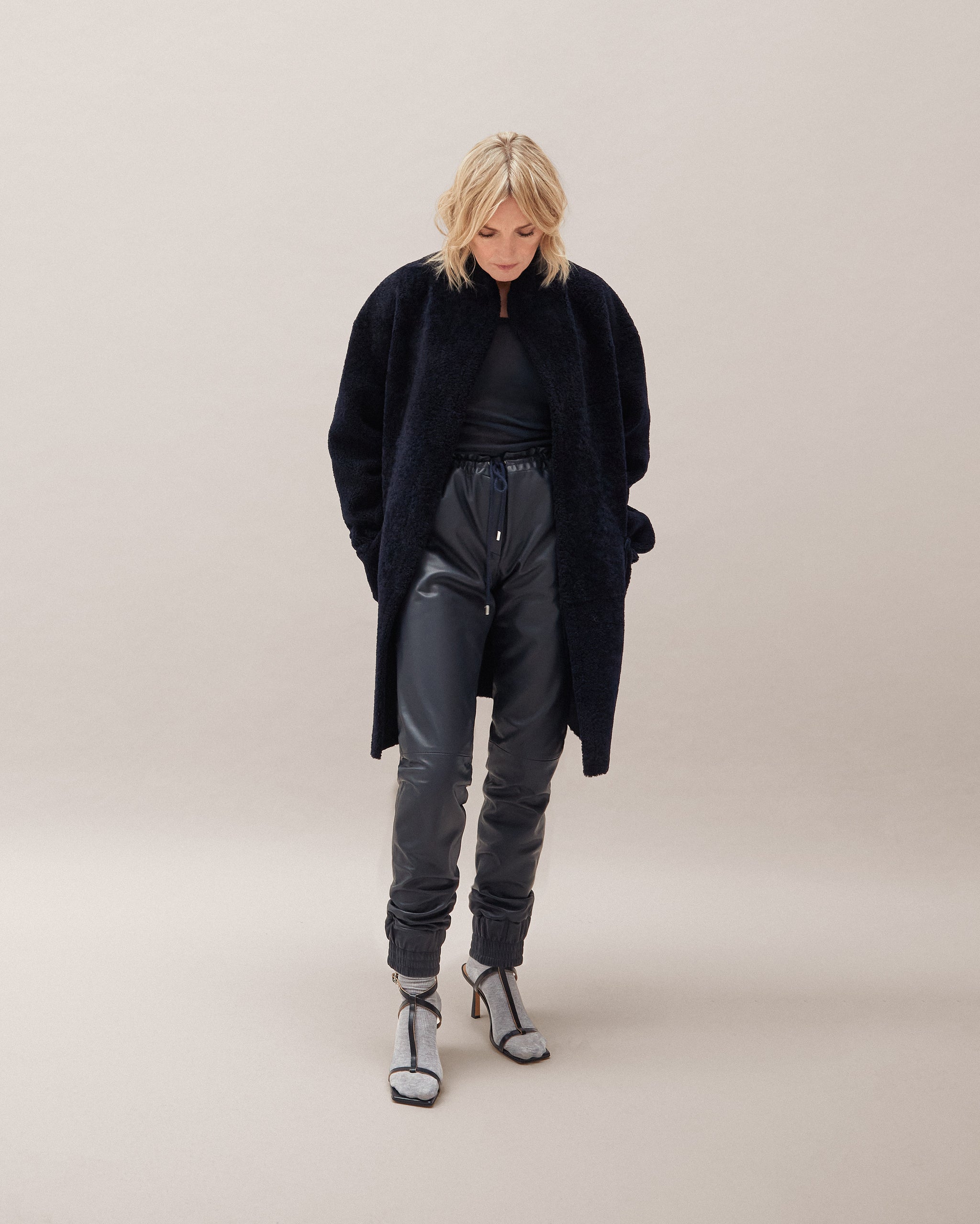 ジャケット・アウター raughlow cocoon tweed jaket(navy